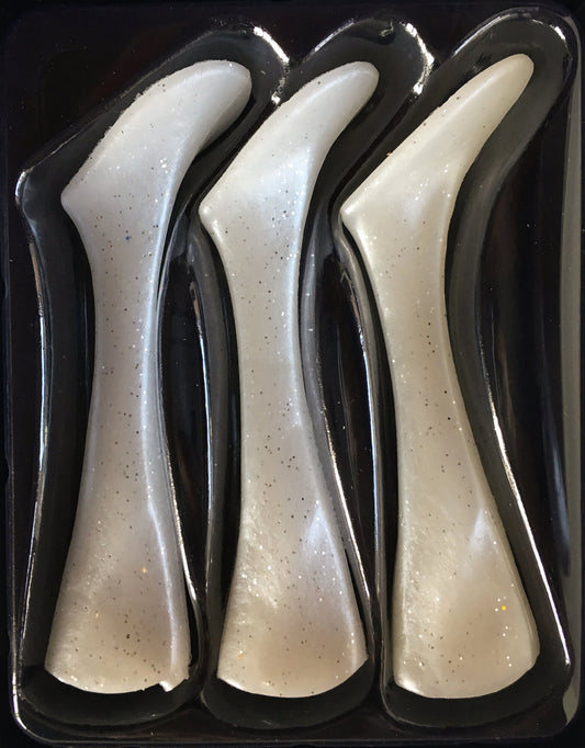 Headbanger Shad 16 Rep. tails, 3 pcs - Pearl white