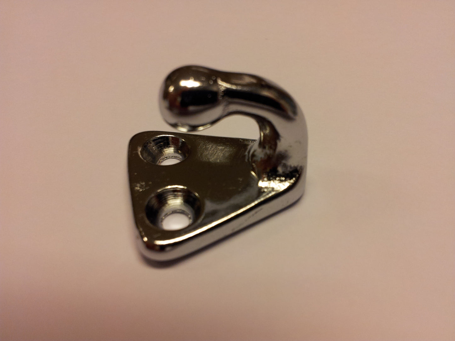 CAL Kapellkrok – Forkrommet Messing – 24x25 mm
