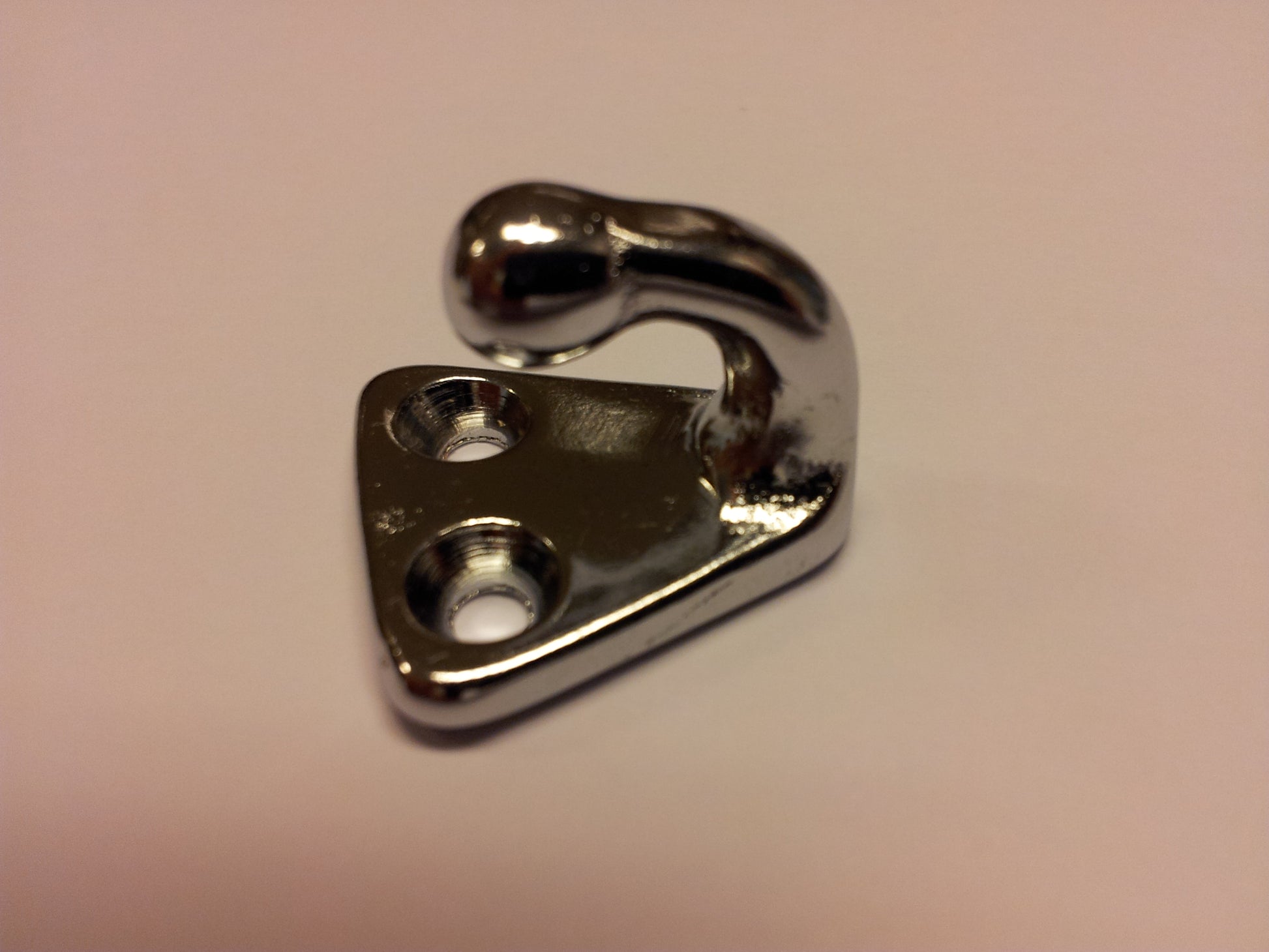 CAL Kapellkrok – Forkrommet Messing – 24x25 mm