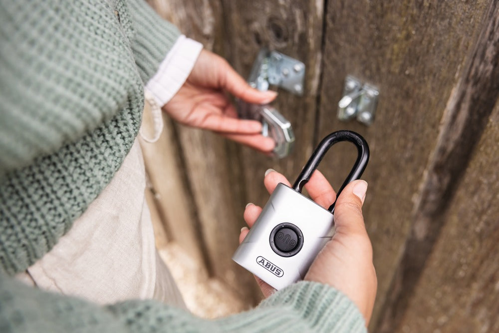 Abus EVEROX One 61/45 Hengelås Bluetooth - Nøkkelfri - IP66/IP68 - CR2