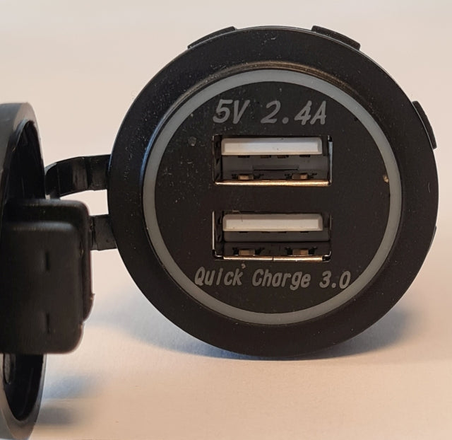 Osean USB Uttak - QC3.0 og 2,4A - 12/24V - Bil Båt Caravan