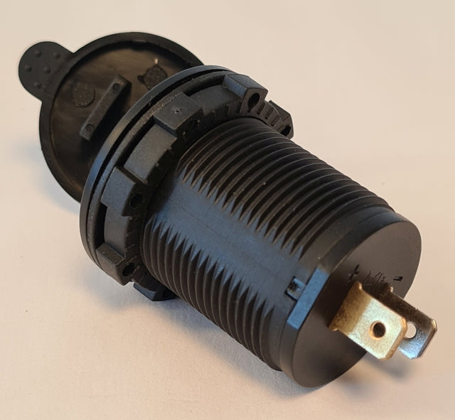 Osean USB Uttak - QC3.0 og 2,4A - 12/24V - Bil Båt Caravan