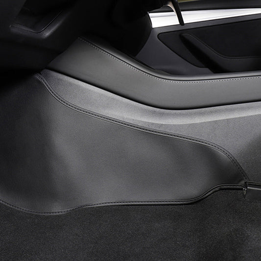 Sparkebeskyttelse fotbrønn foran innsiden for Model 3 (2018-08.2023)
